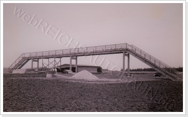 Fu&szlig;weg&uuml;berf&uuml;hrung in Bau 12.01.1936